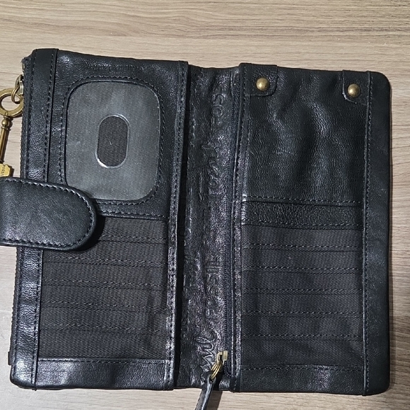 Fossil Black Leather Wallet with Gold Accents - Picture 6 of 7